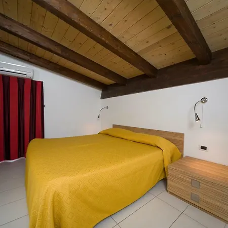 Lägenhetshotell Sea Rosburgo 4*